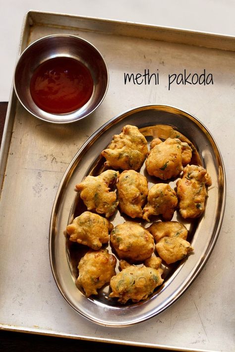 methi pakora recipe, how to make methi pakoda recipe Methi Bhajiya, Veg Pakora Recipe, Healthy Indian Snacks, Vegetable Pakora, Methi Recipes, Pakoda Recipe, Veggie Fritters, Pakora Recipe, North Indian Recipes