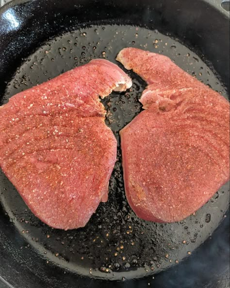 Tuna Ahi Steak Recipe, Pan Fried Tuna Steak Recipes, Instant Pot Tuna Steak, Pan Seared Tuna Steak Recipes Soy Sauce, How To Cook Fresh Tuna Steaks, Pan Seared Tuna Steak Recipes Easy, Cooking Ahi Tuna Steaks, Blackstone Tuna Steak, Yellowfin Tuna Steak Recipes Seared