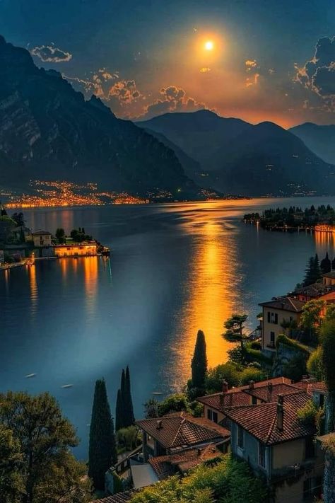 Lac Como, Full Moon Night, Moon Night, Places In The World, Beautiful Places In The World, Lake Como, European Travel, Van Life, Full Moon