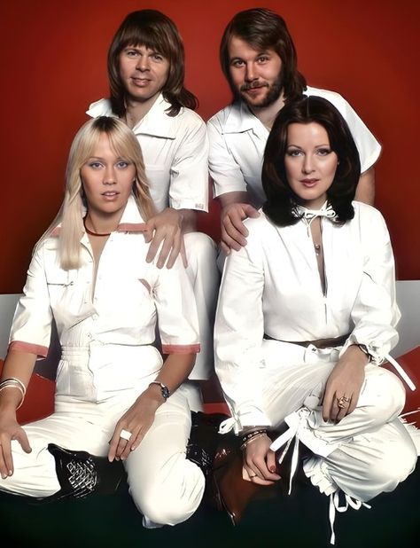 Abba Arrival, Abba Frida, Abba Outfits, Abba Mamma Mia, Frida Abba, Frida And Agnetha, Frida Lyngstad, Abba Mania, Abba Agnetha