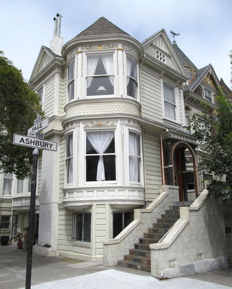 CA – San Francisco, San Francisco county, California, USA. This house was used for the exterior shots as the house where Raven Lydia Baxter lived in the the tv series That's So Raven, which aired for four seasons from 2003 to 2007. It's located at 461 Ashbury St. & Page St. in the Haight-Ashbury neighbourhood. https://www.google.ca/maps/place/461+Ashbury+St,+San+Francisco,+CA+94117,+USA/@37.77103,-122.4518254,16z/data=!4m5!3m4!1s0x80858752da776a0f:0x80c0cc8b18a4146d!8m2!3d37.77103!4d-122.447448 San Francisco Homes, San Francisco House Exterior, San Francisco Home, Town House Exterior, California House, San Francisco Exterior Home, Small San Francisco House, Town House, San Francisco Houses Modern