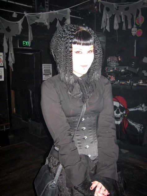 Deathrock Fashion, 80s Goth, Teased Hair, Goth Subculture, Crimped Hair, Gothic Rock, Post Punk, Gothic Fashion, Old Pictures