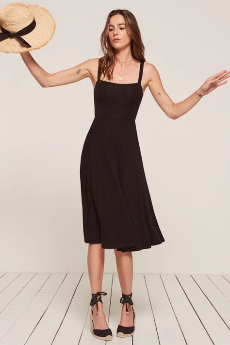 Eleonore Toulin, Midi Outfit, Midi Outfits, Black Summer Dress, Midi Dress Outfit, Best Dress, Short Women, Black Dress Outfits, Summer Black Dress