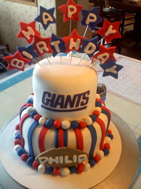 Ny Giants Cake Giants Birthday Party Ideas, Ny Giants Cake, Wedding Pastries, Giant Birthday Cake, Tara Michelle, Sports Themed Cakes, Giant Cake, Shower Party Favors, Party Favors Wedding