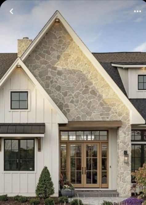 Stone Accent Exterior House, Texas Stone House Exterior, White Washed Stone Exterior, White Wash Stone Exterior, House Stone Exterior Ideas, Light Stone House Exterior, Wood And Stone House Exterior, Painting Exterior Rock On House, Stone And Stucco House Exterior