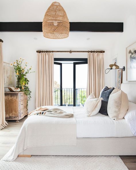 The Most Pinteresting Things this Month - June — Farmhouse Living Light Airy Bedroom, Beautiful Bedroom Inspiration, Airy Bedroom, Farmhouse Style Bedrooms, Decor Eclectic, Pendant Lighting Bedroom, Home Decor Baskets, Modern Bedroom Design, Beautiful Bedrooms