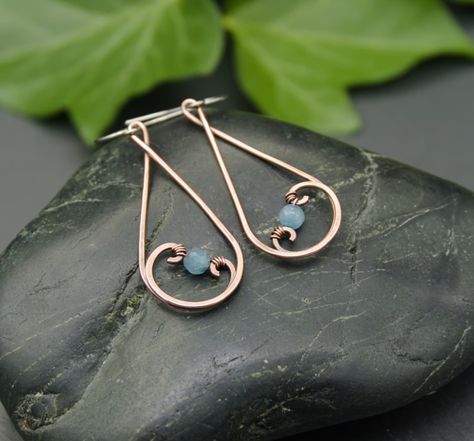 Copper Jewelry Diy, Wire Jewelry Earrings, Aluminum Earrings, Wire Wrap Jewelry Designs, Wire Wrapped Jewelry Diy, Wire Jewelry Tutorial, Wire Jewelry Designs, Swirl Earrings, Diy Wire Jewelry