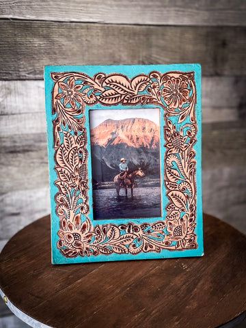 Western Picture Frames, Leather Picture Frames, 5x7 Picture Frames, Leather Photo, Cowboy Wedding, Photo Frame Design, Cowgirl Cowboy, Teal Background, Photo Dimensions