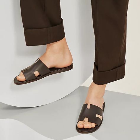 Men's Shoes | Hermès Netherlands Brown Hermes Sandals, Hermes Sandals Outfit, Sandals Outfit Men, Hermes Izmir, Hermes Sandals, Hermes Style, Leather Sandals Handmade, Mens Leather Sandals, Sandals Outfit