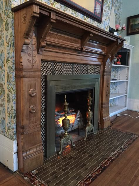 Victorian Home Fireplace, Victorian Fireplace Ideas Vintage, Vintage Cottage Fireplace, Victorian Style Fireplace, Antique Fireplace Mantle Ideas, Pewabic Fireplace, 1800s Fireplace, Wooden Fireplace Ideas, Old House Fireplace