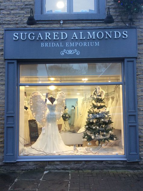 Christmas Bride, Feather Angel Wings, Christmas Window Display, Store Window Displays, Shop Window Displays, Christmas Window, Shop Window, Gorgeous Wedding Dress, Christmas Display