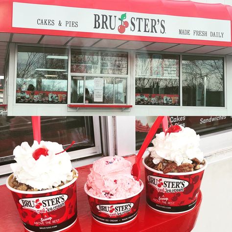 Brusters Ice Cream, Ice Cream Smoothie, Cream Aesthetic, Ice Cream Shop, Sweet Memories, Sandwiches, Pie, Ice Cream, Cream