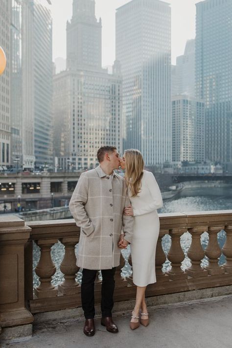 Downtown Chicago Engagement Photos — Emma Varley Photography Chicago Fall Engagement Photos, Chicago Winter Engagement Photos, Engagement Photos Chicago, Engagement Photos City, Downtown Pictures, Chicago Fall, Engagement Photos Downtown, Winter Engagement Pictures, Chicago Engagement Photos