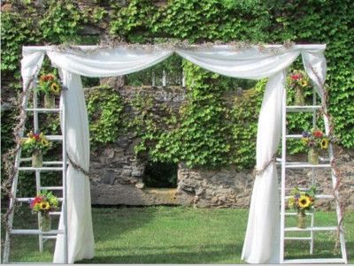 Great idea for an outdoor wedding arch!! Portable Wedding Arch, Ladder Arch, Ladder Wedding, Wooden Ladders, Wedding Arch Ideas, Wedding Arches Outdoors, Winter Wedding Planning, Diy Wedding Arch, Country Party