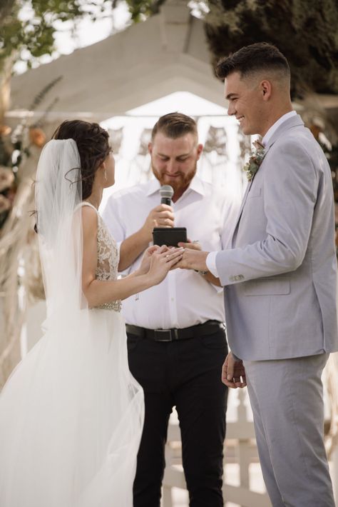 Bride And Groom With Officiant, Wedding Ceremony Shots Photo Ideas, Bride And Groom Ceremony Pictures, Backyard Wedding Ceremony Photography, Small Wedding Ceremony Photography, Wedding Ceremony Photos Outdoor, Outdoor Wedding Ceremony Photography, Wedding Ceremony Shots, Wedding Ceremony Picture Ideas