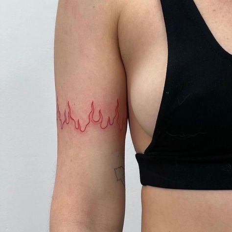 Fire Wrap Around Tattoo, Feminine Fire Tattoo, Red Fire Tattoo, Tattoo Fogo, Elegance Tattoo, Feminine Tattoo Ideas, Knee Tattoos, Flame Tattoos, Quote Tattoos