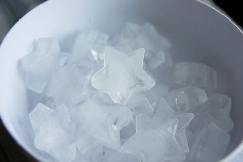 Star Ice Cubes Aesthetic, Patriotic Punch, Models Black And White, Models 90s Supermodels, Ice Stars, Star Ice Cubes, Ice Aesthetic, Layered Drinks, Our Best Bites