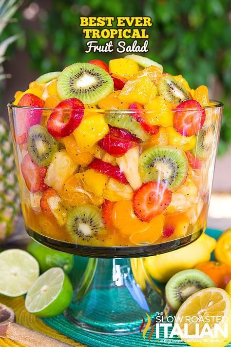 Summer Sides Recipes, Easy Fruit Salad Recipes, Tropical Fruit Salad, Best Fruit Salad, Dressing For Fruit Salad, Diy Easy Recipes, Fruit Salad Easy, The Slow Roasted Italian, Fresh Fruit Salad