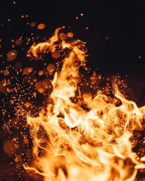 immagine su We Heart It Aesthetic Fire, Fire Aesthetic, Fire Image, Fire Photography, Fire Element, Leo Valdez, Fire Dragon, Color Pencil Drawing, Dnd Characters