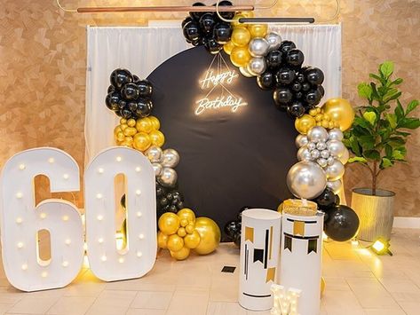 Happy Birthday Neon Light, Gold Black Balloons, 60th Birthday Backdrop, Marquee Numbers, Old Hollywood Theme, Event Decor Ideas, Party Decorations Table, Gold Cake Stand, Balloon Designs