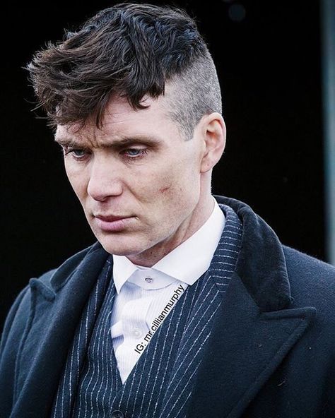 "Peaky Blinders season 4 release date: Scripts are the 'best yet', Tom Hardy is back and filming starts soon" - read more? Link in my bio! Cillian Murphy Haircut, Thomas Shelby Haircut, Tommy Shelby Hair, Peaky Blinders Hair, Old School Hairstyles, Peaky Blinders Season, Beyonce Hair, Peaky Blinders Thomas, Joe Cole