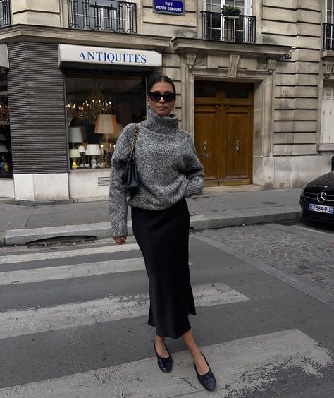 Long black skirt grey turtleneck sweater  black shoes Grey Turtleneck Outfit, Midi Rock Outfit, Emelie Lindmark, Black Satin Skirt, Satin Skirt Outfit, Corporate Life, Classy Fall Outfits, Rok Outfit, Black Skirt Outfits