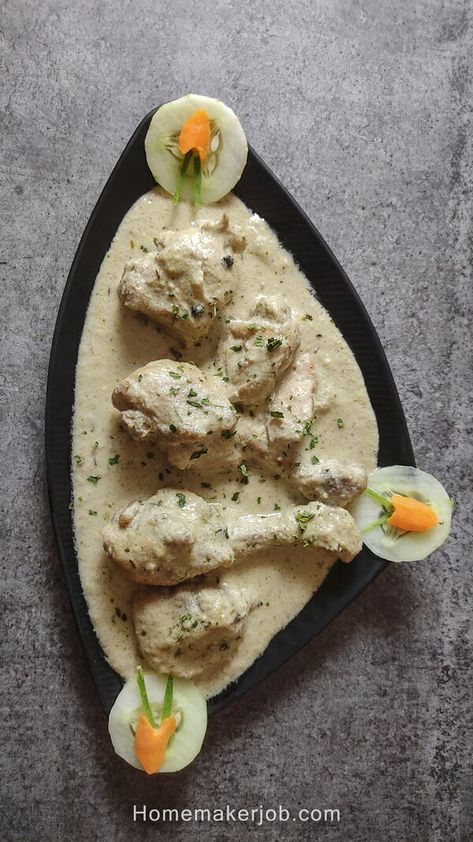 White Chicken Gravy, White Chicken Gravy Recipe, White Chicken Korma Recipe, White Korma, Onion Paste, Gravy Chicken, Chicken Panini Recipes, Panini Recipes Chicken, Chicken Korma Recipe