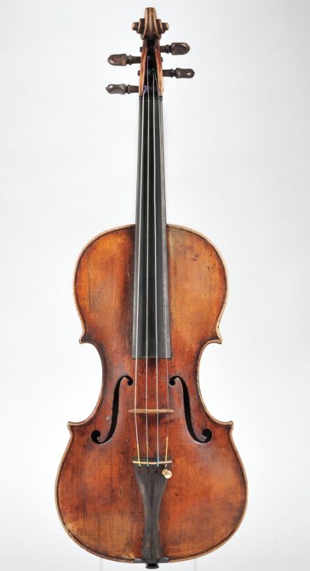 Pietro Guarneri violin Old Violin, Stradivarius Violin, Violin Photography, Violin Family, Violin Instrument, Violin Art, Violin Design, Electric Violin, Learn Violin