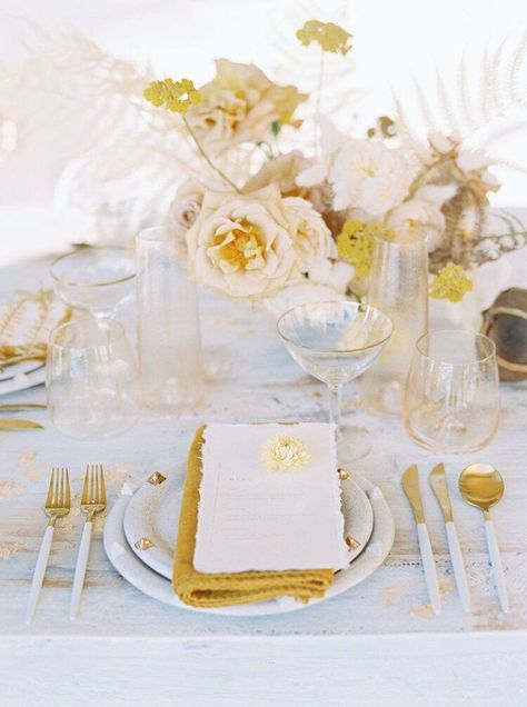 Gold And Yellow Wedding, Yellow Table Setting, Mustard Yellow Wedding, Sunshine Wedding, Cheap Wedding Table Centerpieces, Wedding Table Pink, Yellow Weddings, Yellow Wedding Inspiration, Yellow Wedding Theme