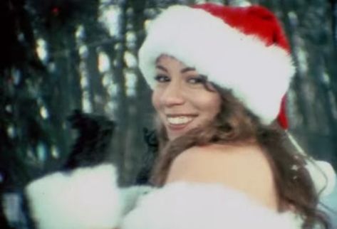 AIWFCIY - NEW RARE FOOTAGE VIDEO Mariah Carey 1994, Mariah Carey Gif, Mariah Carey Merry Christmas, Mariah Carey Rare, Mariah Carey Christmas, 1980s Hair, Only Angel, Christmas Albums, Vocal Range