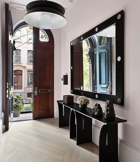 All Posts • Instagram Alisa Bloom, West Village Apartment, Nyc House, West Village Townhouse, Hall Entrance, Nyc Townhouse, West Village Nyc, Apartment Entrance, Townhouse Interior