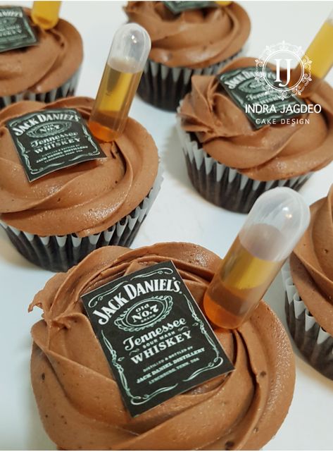 Alcohol Infused Cupcakes Whisky Party Decorations, Alcohol Infused Chocolate, Jack Daniels Cupcakes, Festa Jack Daniels, Alcohol Infused Cupcakes, Infused Chocolate, Infused Cupcakes, Boozy Cupcakes, 60th Bday