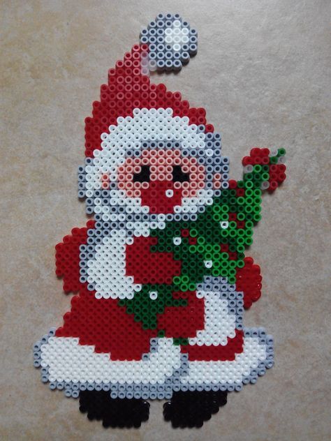 Hama Beads Christmas, Christmas Perler Beads, Melty Bead Patterns, Pearl Beads Pattern, Easy Perler Beads Ideas, 3d Perler Bead, Hama Beads Design, Perler Bead Templates, Diy Perler Bead Crafts