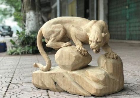 Anime Sculpture, Pig Sculpture, Panther Art, Big Cats Art, Chainsaw Carving, Fish Sculpture, Carving Art, Wooden Statues, Animal Sculpture