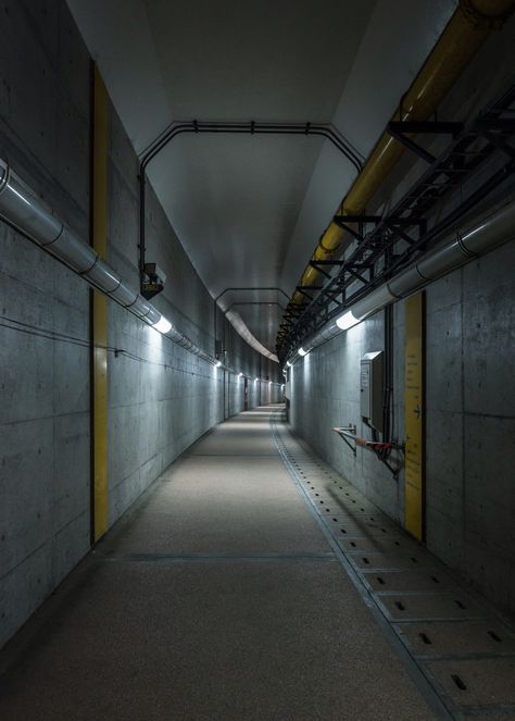 Dark Corridor, Perspective Architecture, Niigata Japan, Anime Landscape, Filmmaking Cinematography, Underground Bunker, Bg Design, Sci Fi Environment, Level Design