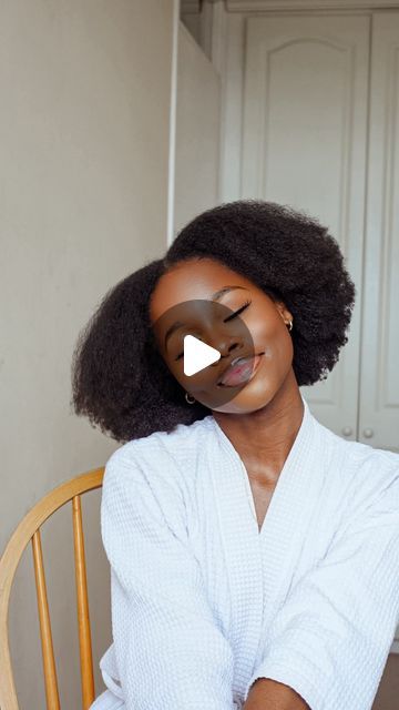 Deborah Boms | Youtuber on Instagram: "Not around here babes… I’ll show you how to style your hair easily 😌🥰  #type4hair #naturalhairgoals #4chairstyles #bighairdontcare #unconditionedroots #4cnaturalhair #frolife #naturalhairmodel #curlcrush #naturalrootsista #blackbombshell #curlynatural #naturalhairlovez #embraceyourcurls #blackqueen #curlsunderstood #naturalhairblogger #braidsgang #unconditionedroots #curlybeauty  #4cnaturalhair #4thenaturals #naturalchixs #naturalhairblogger #blackwomenhair #hairnbeautydirectory" Type 4c Hairstyles Medium, 4c Hair Shrinkage, 4c Twist Out Hairstyles, Twist Outs On Natural Hair, Shrinkage Natural Hair Meme, Type 4c Hairstyles, Big Hair Dont Care, Type 4 Hair, 4c Natural Hair