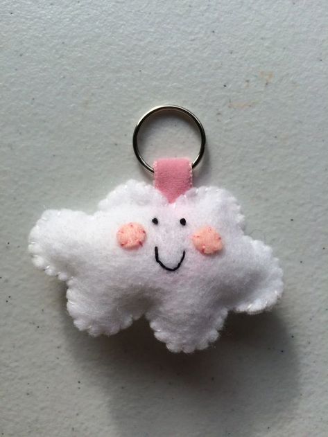 A keychain made of felt in the form of a cloud, which is not difficult to sew Homemade Keychain, Felt Cloud, Handmade Dolls Patterns, Plushies Diy, Felt Keychain, Blessed Mary, Plushie Patterns, Crafty Gifts, Diy Crafts To Do