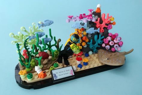 Lego Fish Tank Decorations, Lego Aquarium Ideas, Lego Fish Tank, Lego Underwater, Lego Ocean, Lego Aquarium, Lego Fish, Lego Zoo, Lego Avatar