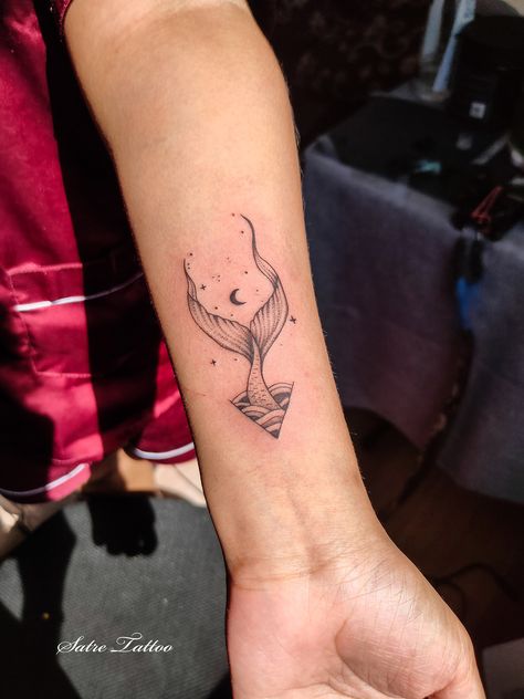 Dainty Mermaid Tail Tattoo, Siren Tail Tattoo, Mermaid Finger Tattoo, Siren Tattoo Minimalist, Mermaid Hand Tattoo, Mermaid Ankle Tattoo, Mermaid Tale Tattoo, Mermaid Tail Tattoo Simple, Simple Mermaid Tattoo