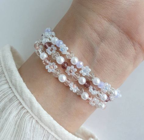 Rice Bead Bracelet, Strap Masker, Bracelet Business, Aesthetic 2023, Beading Jewelery, Beaded Necklace Diy, Rice Bead, Handmade Jewelry Tutorials, Handmade Jewelry Diy