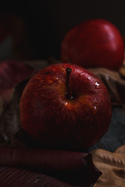 Dark Fruit Aesthetic, Dark Apple Aesthetic, Red Apples Aesthetic, Apple Dark Aesthetic, Apple Asethic, Apple Core Aesthetic, Poison Apple Aesthetic, Pomme Aesthetic, Red Apple Photography