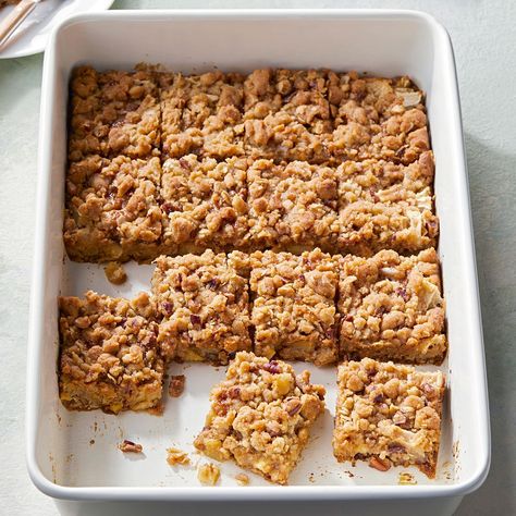 Oatmeal Cookie Bars Caramel Pecan Desserts, Oatmeal Cookie Bars Recipes, Caramel Apple Oatmeal Cookies, Apple Bar Recipes, Cherry Oatmeal Cookies, Desert Bars, Oatmeal Bars Recipes, Oatmeal Squares, Best Apples For Baking