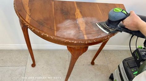 In need of a half moon table makeover? Here’s a quick and easy way to modernise an entryway table to make it a feature of your hallway.A table of many names. Half moon, demilune, entryway or hallway table. Lots of names for a small table which fits against a wall in a narrow area.This half moon, console table was bought for me by family. They know to look out for pieces for me. They found this one in a charity shop for £10.This table was in great condition. It had a few little dents in… Half Table On Wall Entryway, Half Circle Side Table, Half Moon Table Makeover, Diy Console Table Entryway, Entrance Table Decor, Half Circle Table, Half Moon Table, Half Moon Console Table, Furniture Wheels