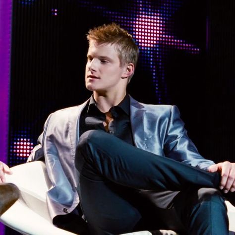 Cato Hadley Icon, Alexander Ludwig Hunger Games, Hunger Games Cato, Cato Hadley, Cato Hunger Games, Ya Dystopian Books, Games Pictures, Hunger Games 2012, Alexander Ludwig