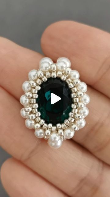 PEARL YOU on Instagram: "Vintage Green Oval Gemstone Bracelet Part-1  How to bead the oval gemstone, tutorial 😘 https://youtu.be/f_3Dy0bkDTA The size of the oval gemstone is 10*14mm. I chose green, which looks very vintage against the seed beads and pearls.  #beadedbracelet #diybracelet #handmadebracelet #pearlbracelet" Green Oval, Beaded Bracelets Tutorial, Bracelet Tutorial, Gemstone Bracelet, Pearl Bracelet, Diy Bracelets, Handmade Bracelets, Seed Beads, Beaded Jewelry