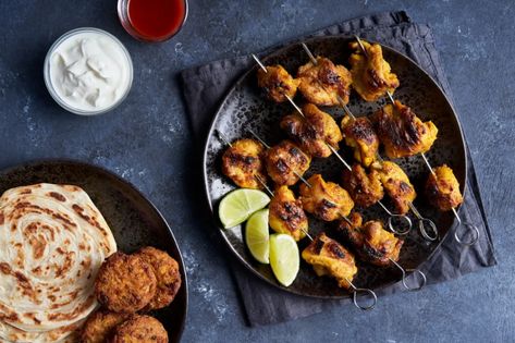 Dishoom's Chicken Tikka recipe | Hot Cooking food blog Chicken Tikka Photography, Tahini Chicken, Chicken Tikka Recipe, Tabbouleh Recipe, Chicken Kebab Recipe, Tikka Recipe, Great British Chefs, Mutton Recipes, Chicken Kebabs