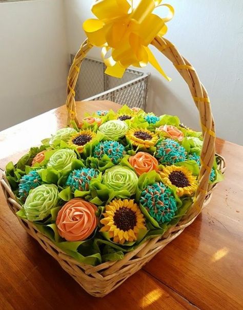 Bouquet Of Flower Cupcakes, Easter Cupcake Bouquet, Wedding Cupcake Bouquet, Cupcake Bouquet Ideas, Cupcakes Bouquet Ideas, Flower Cupcakes Bouquet, Flower Bouquet Cupcakes, Bouquet Of Cupcakes, Cupcake Basket