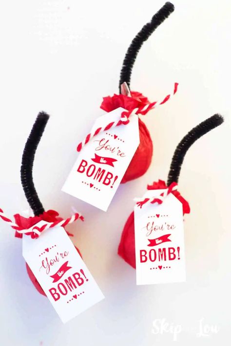 Lindt Chocolate Gift Ideas, Woods Craft, You Are The Bomb, You're The Bomb, Volunteer Recognition, Youre The Bomb, School Valentines, Diy Stocking Stuffers, Masters Gift