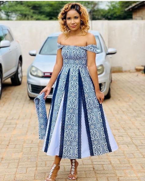 Ya e nngwe ya di-dress tse molemo. Ke eng maikutlo a lona? 👗✨ #bestdresses #fashion #tswana #tswanabride #shweshwe #tsonga Modern Tswana Traditional Dresses, Tswana Bride, Tsonga Traditional Attire, Tswana Traditional Attire, Setswana Traditional Dresses, Lobola Outfits, Tswana Traditional Wedding Dresses, Tswana Traditional Dresses, Shweshwe Wedding Dresses