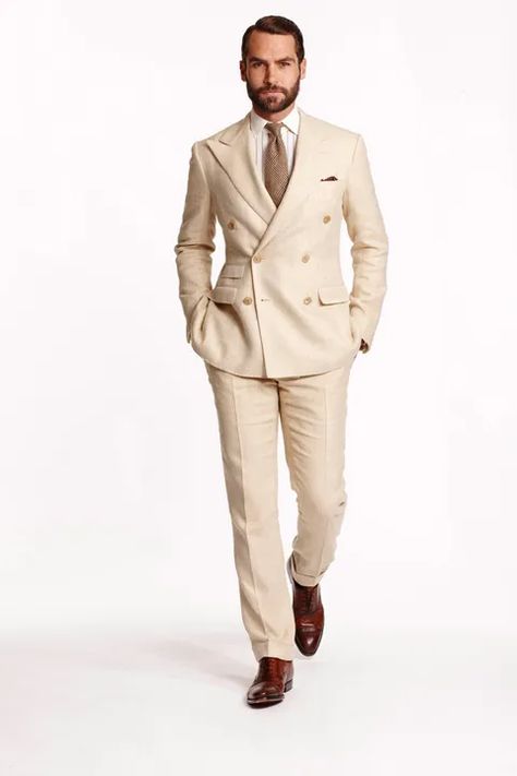 Ralph Lauren Spring 2015, Classy Menswear, Vintage Groom, A Man In A Suit, Gentlemen Wear, Man In A Suit, Der Gentleman, Beige Suits, Suit Tie